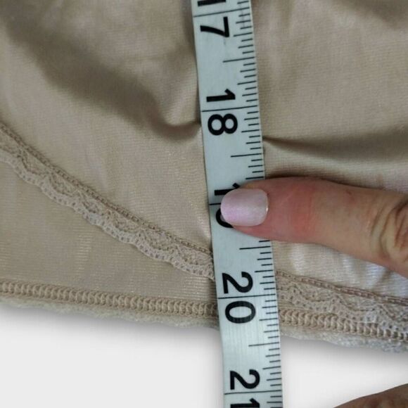 Vtg Vanity Fair Womens Half Slip Sz Large Champagne Beige Nylon Pull On - Picture 5 of 10